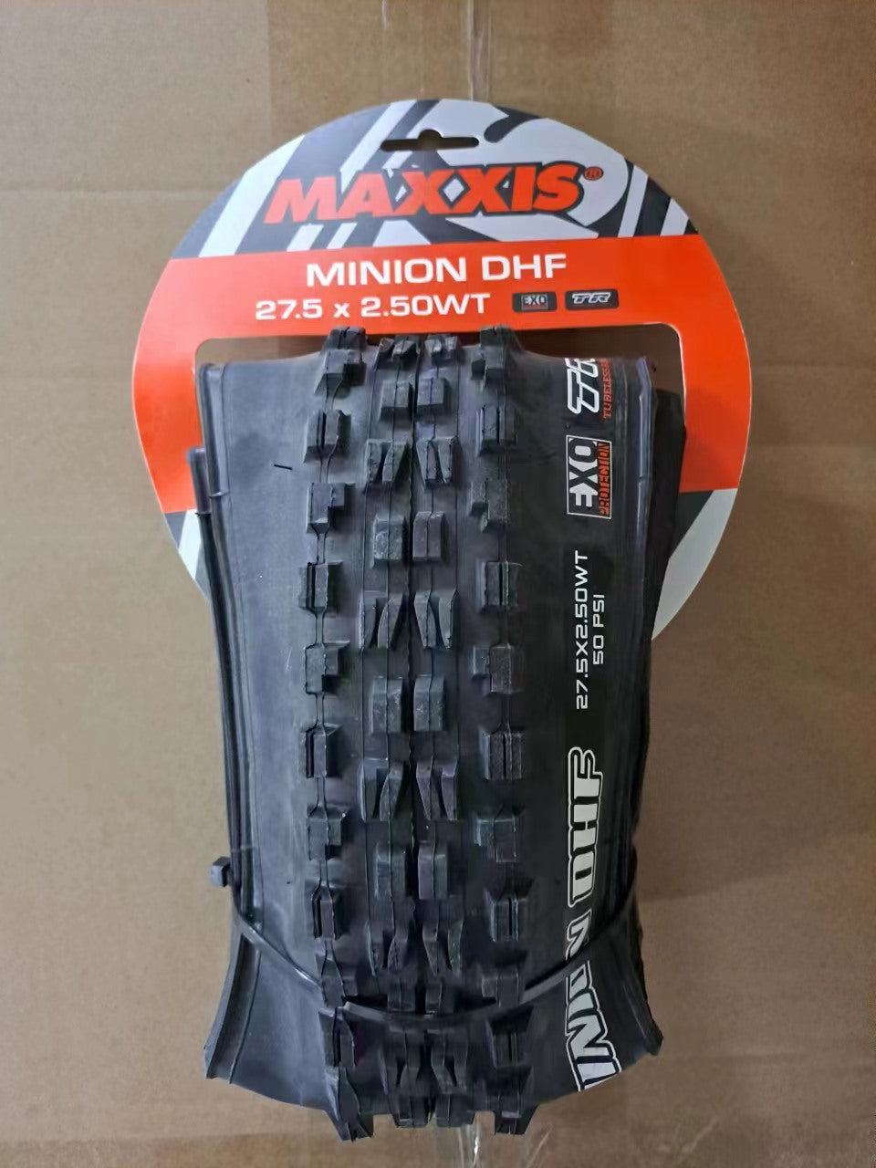 Pneu vélo 29x2.60 (66-622) Maxxis Minion DHF 3C MaxxTerra Exo+ TLR Pneu vélo 29x2.60 (66-622) Maxxis Minion DHF 3C MaxxTerra Exo+ TLR